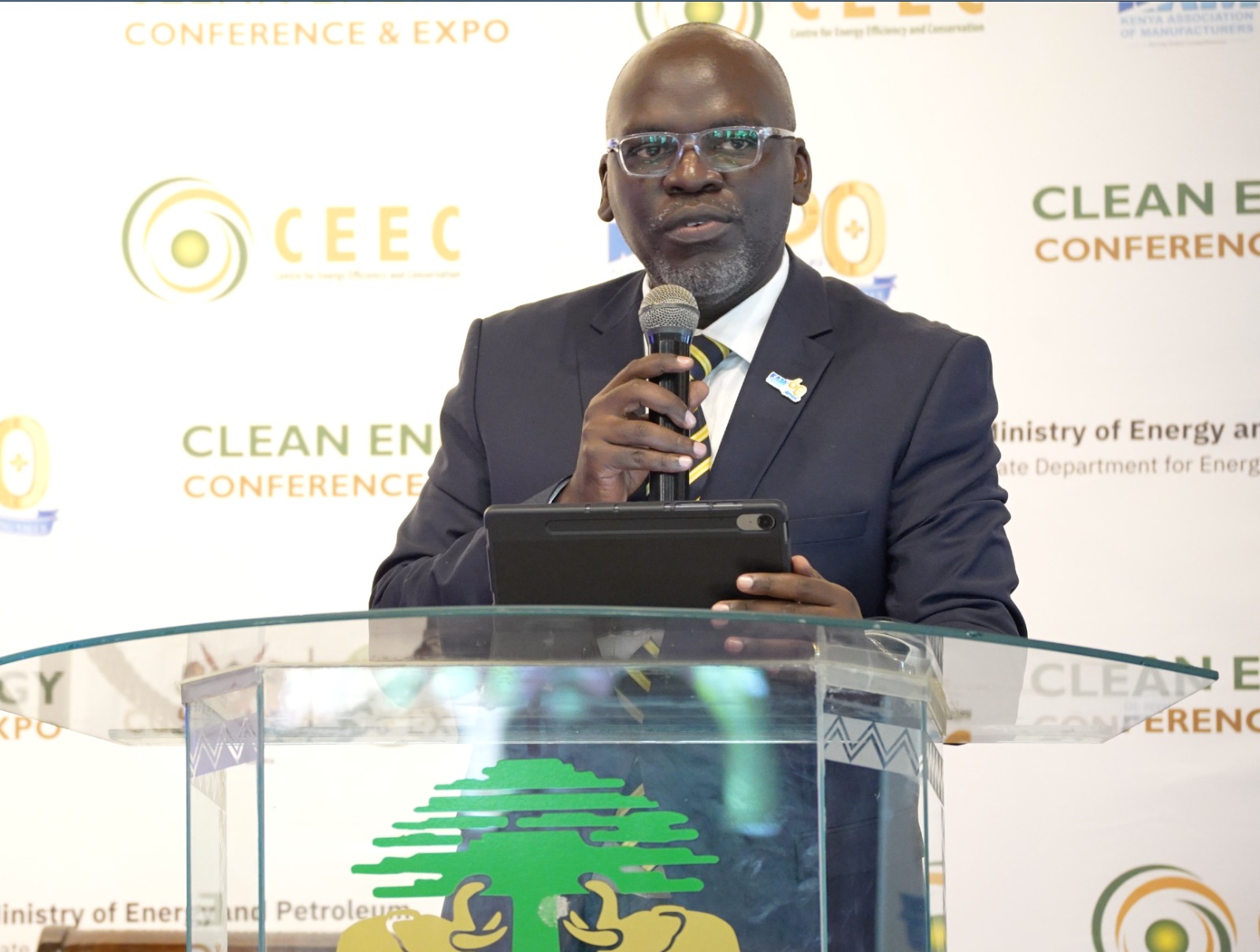 Manufacturers call clean energy event